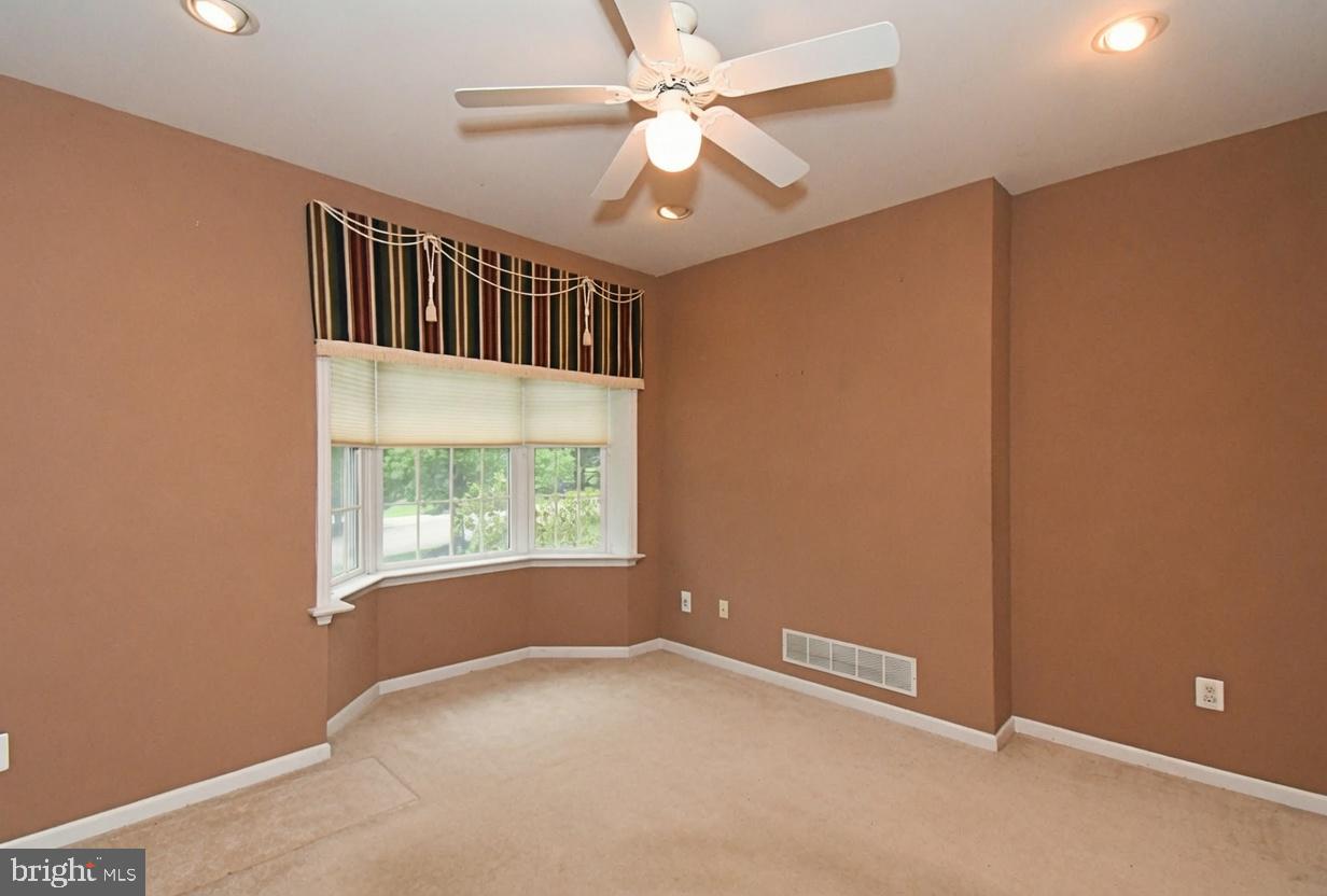 2 Whitefield Dr Property Photo 15