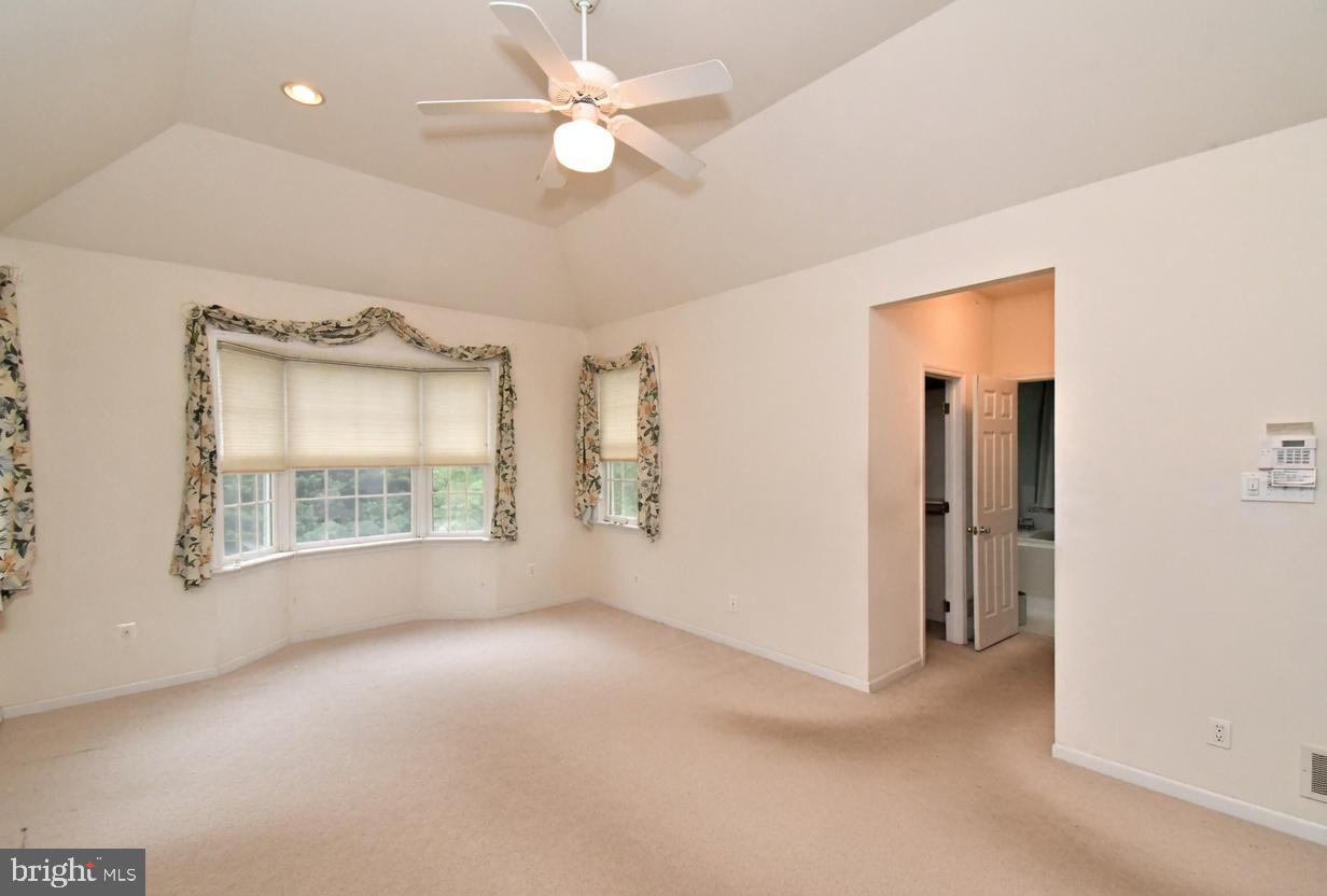 2 Whitefield Dr Property Photo 19