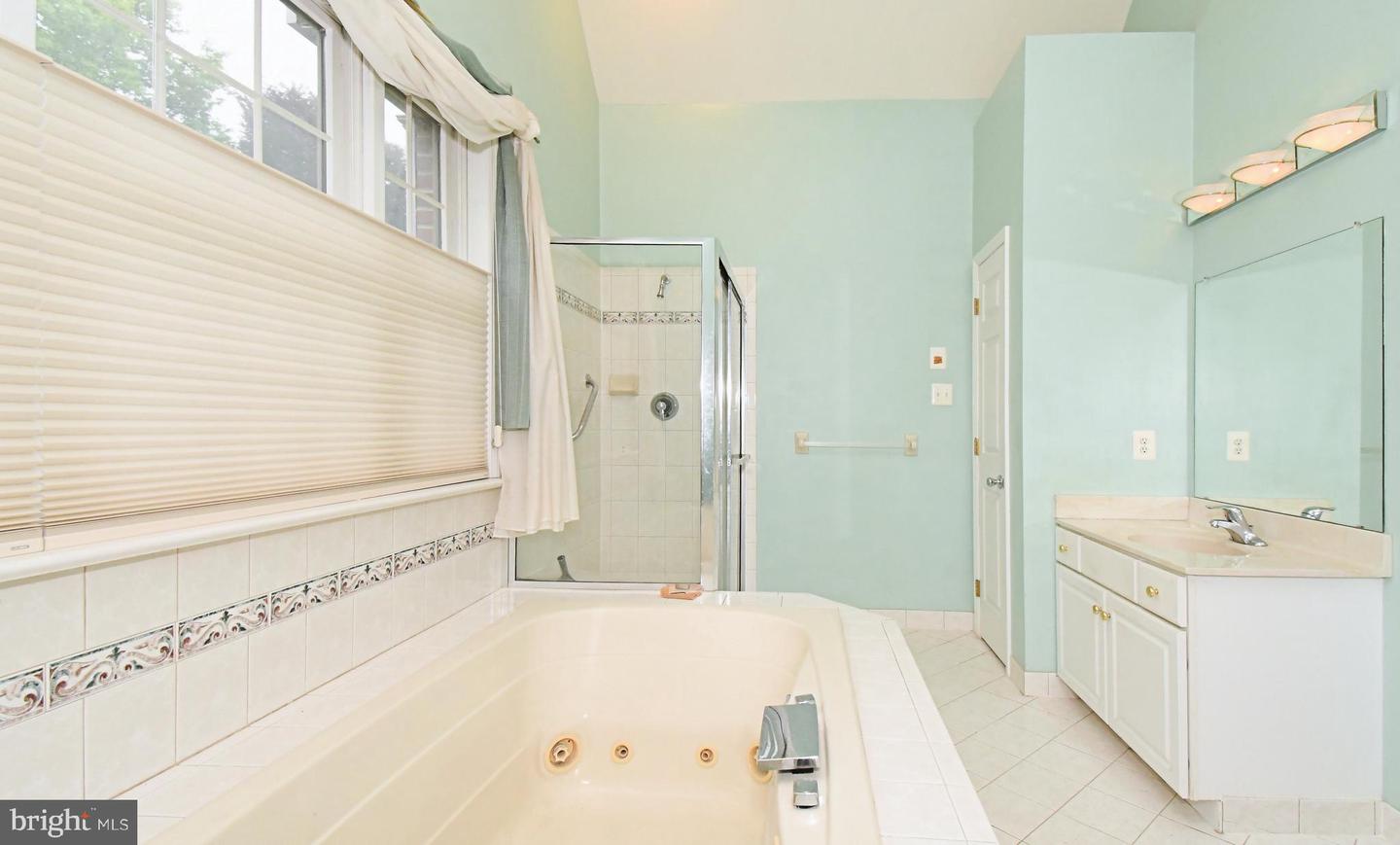 2 Whitefield Dr Property Photo 22