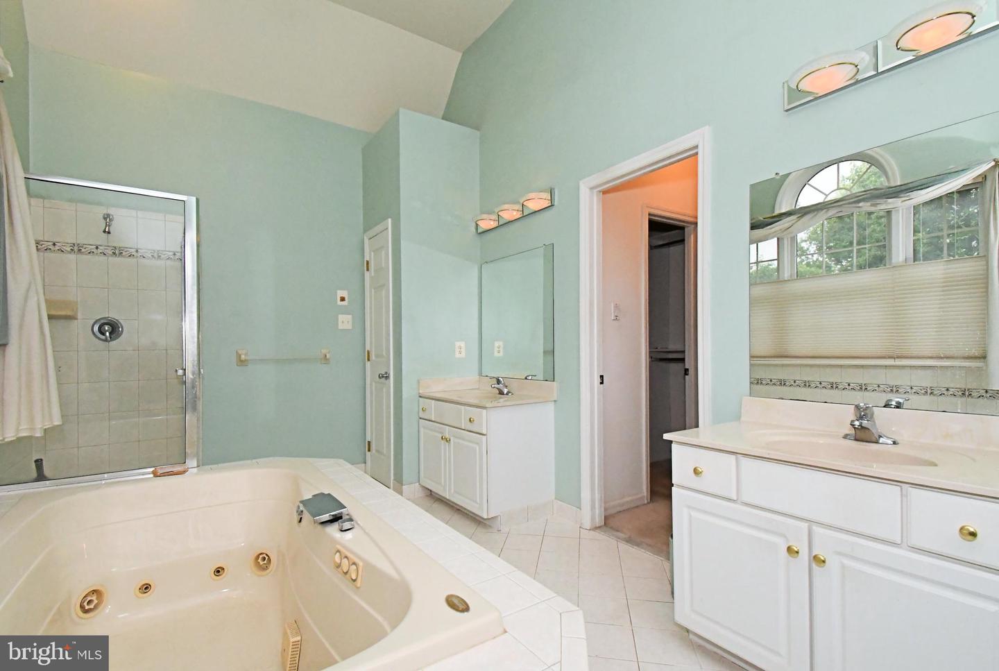 2 Whitefield Dr Property Photo 23