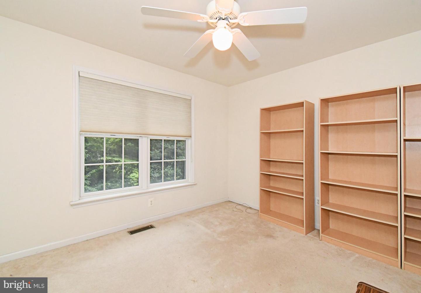 2 Whitefield Dr Property Photo 32