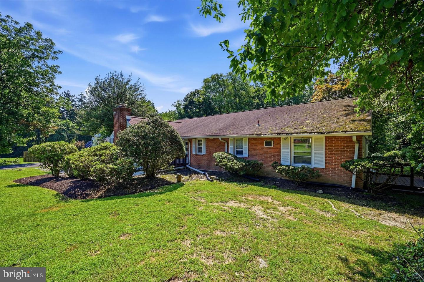 2745 Edge Hill Rd Property Photo 3