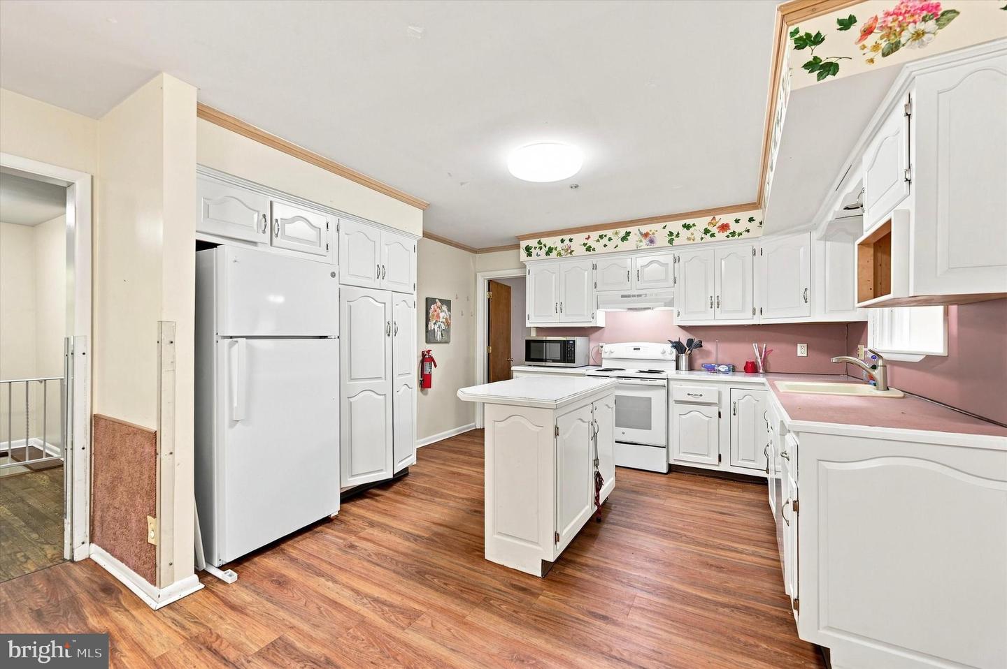 2745 Edge Hill Rd Property Photo 11