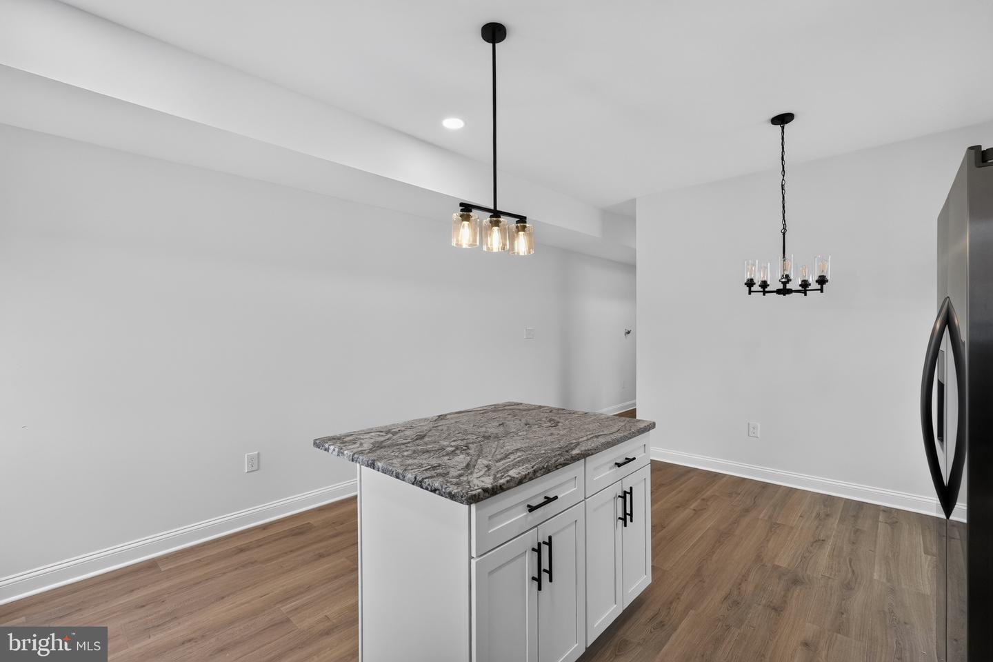 1340 Markley St Property Photo 14