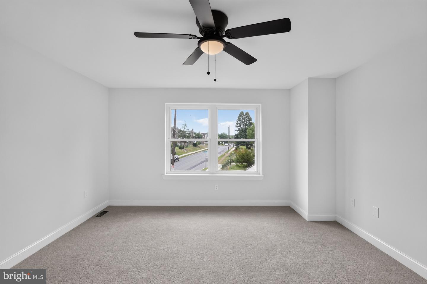 1340 Markley St Property Photo 17