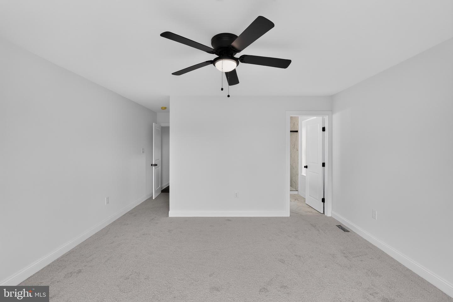 1340 Markley St Property Photo 18
