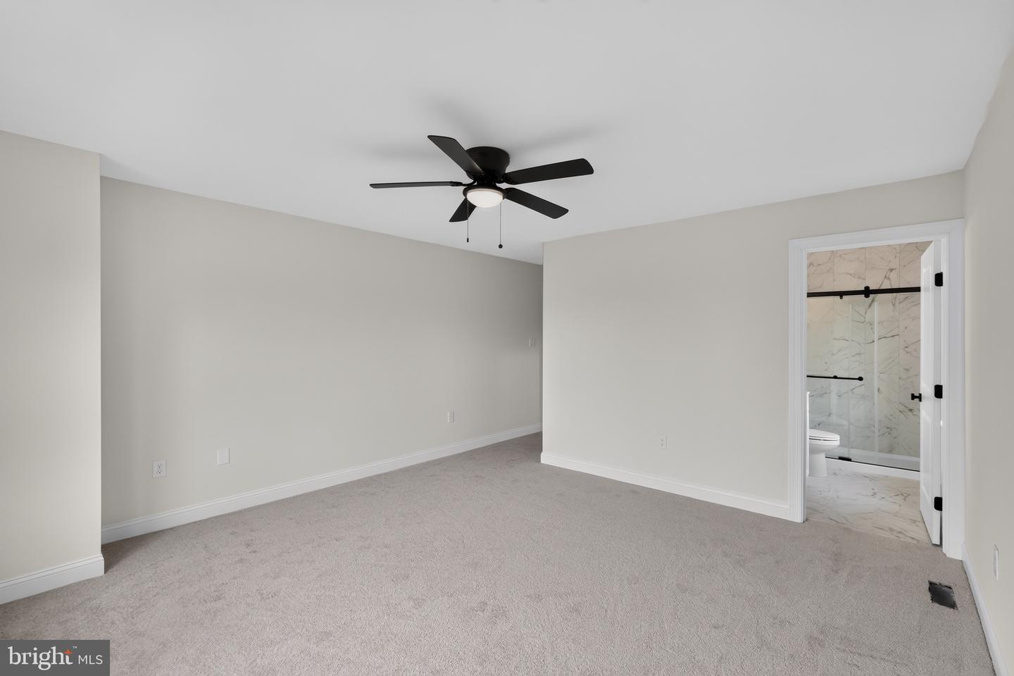 1340 Markley St Property Photo 19