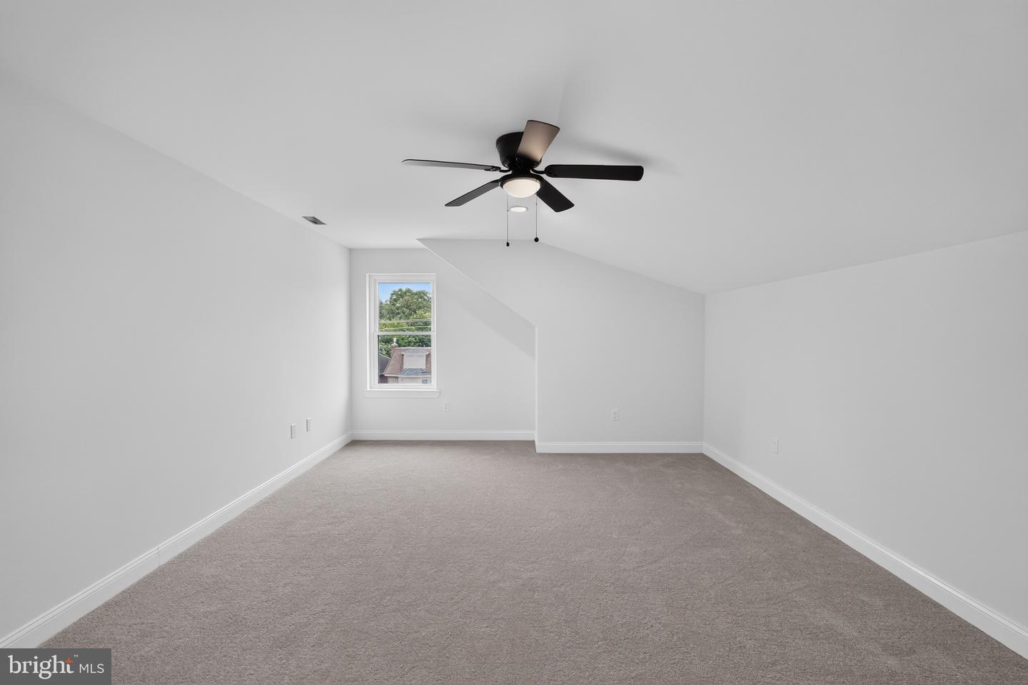 1340 Markley St Property Photo 25