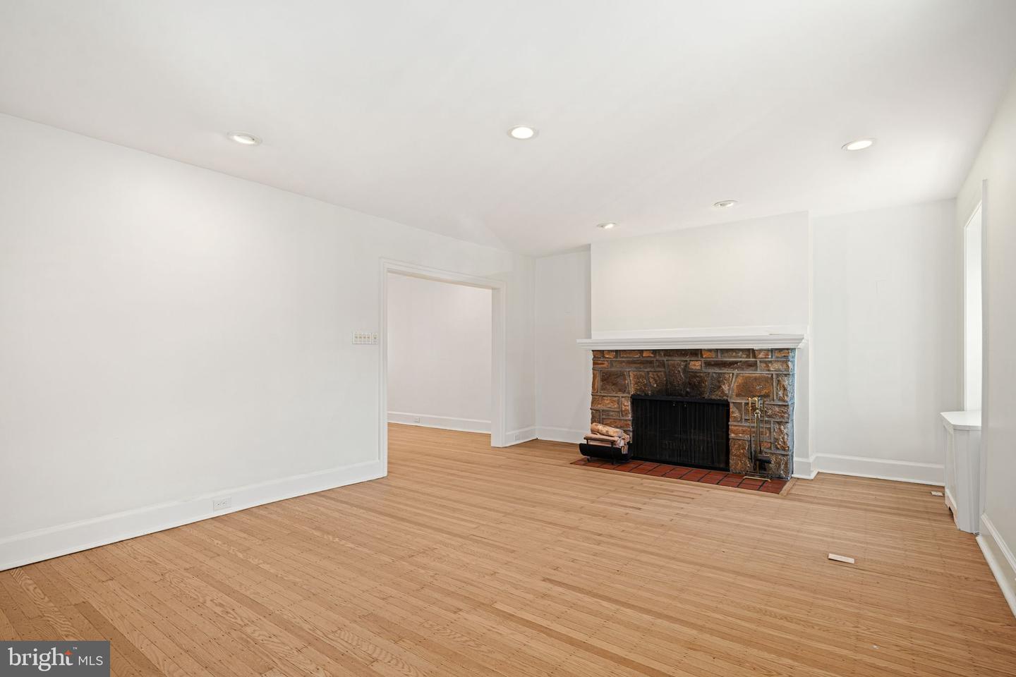 713 Kenmare Rd Property Photo 3