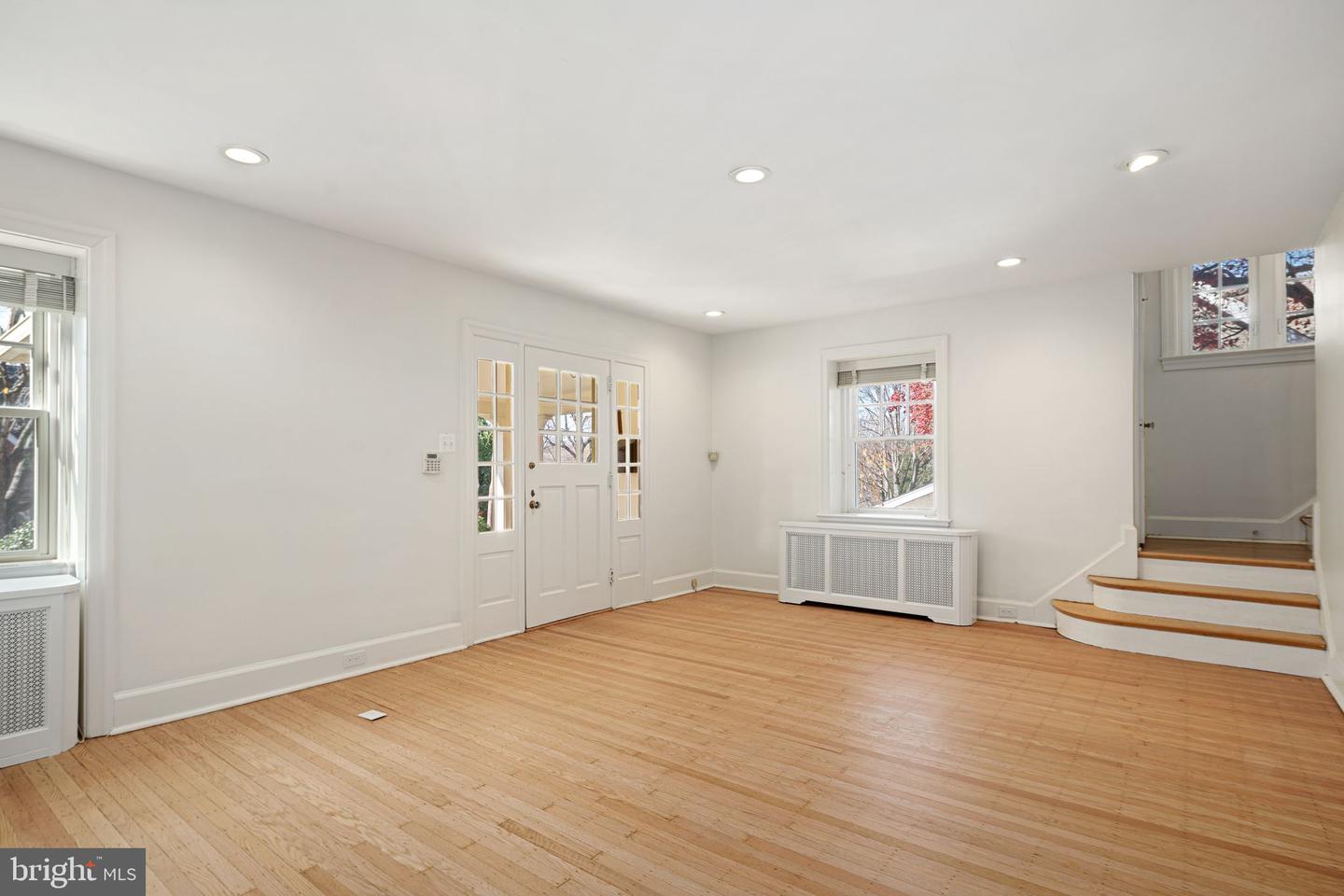 713 Kenmare Rd Property Photo 4