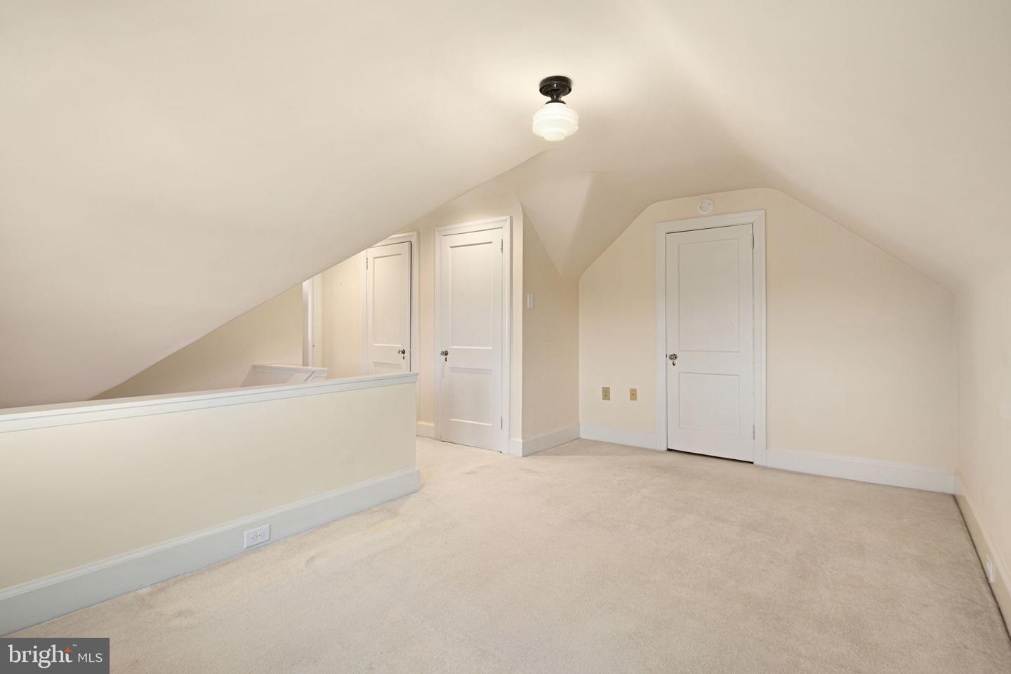 713 Kenmare Rd Property Photo 20