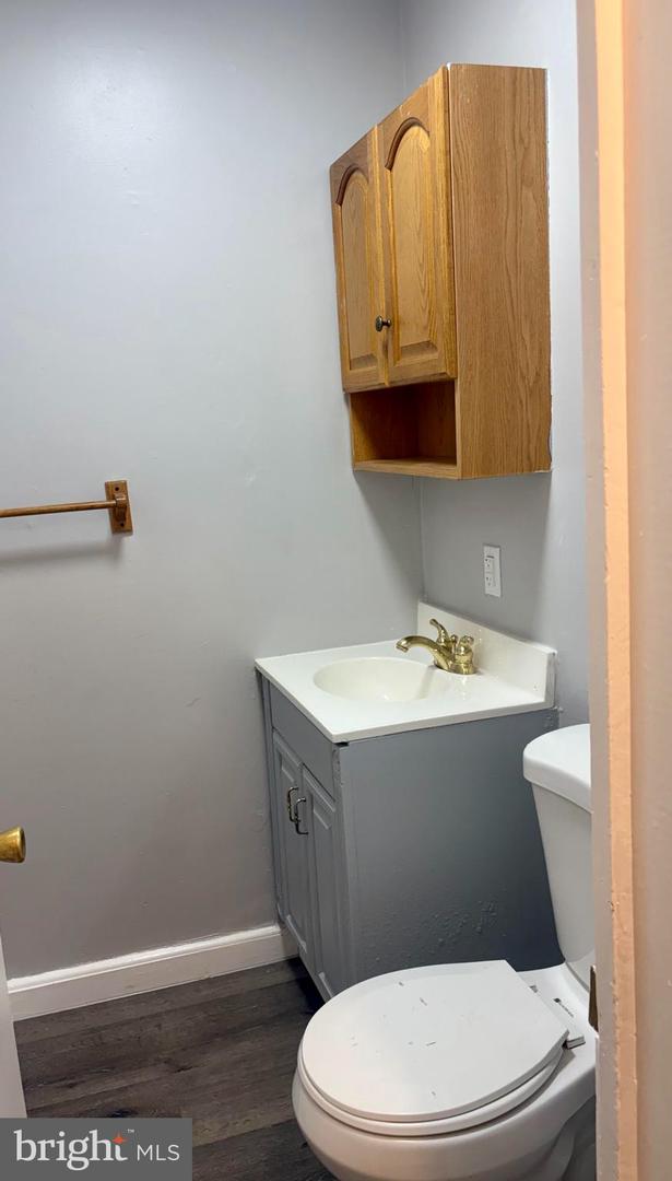 408 Lincoln Ave Property Photo 9