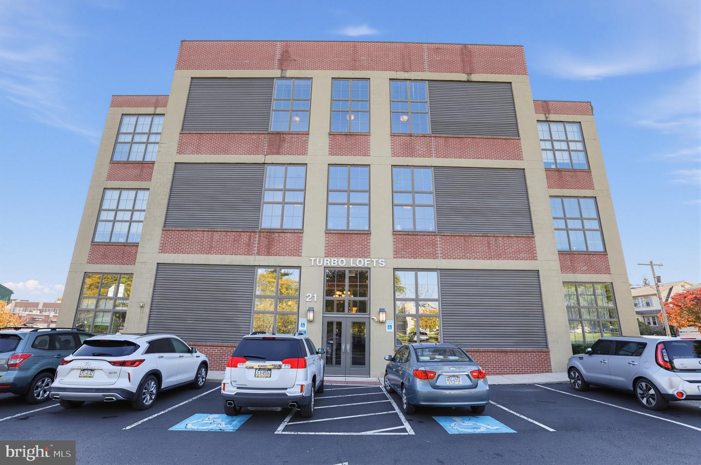 21 S VALLEY FORGE RD #218