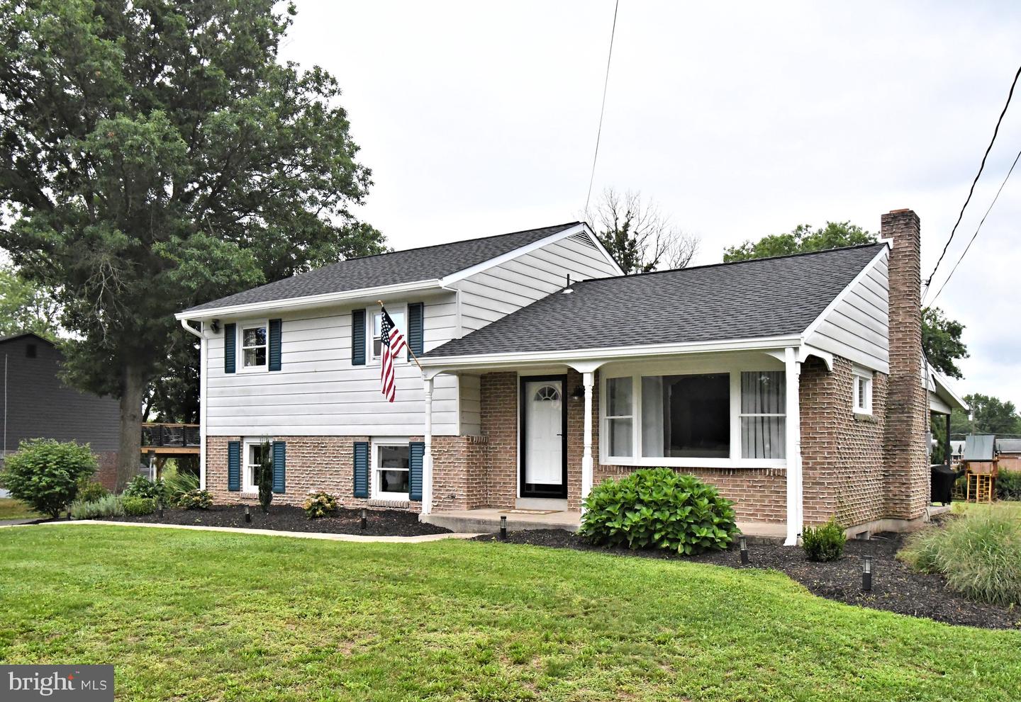 1464 Virmay Property Photo 2