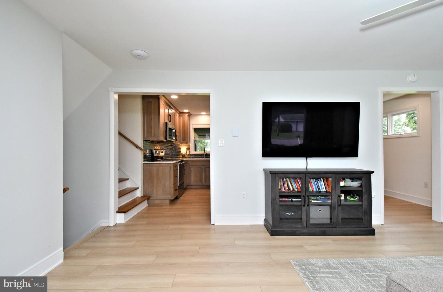 1464 Virmay Property Photo 4