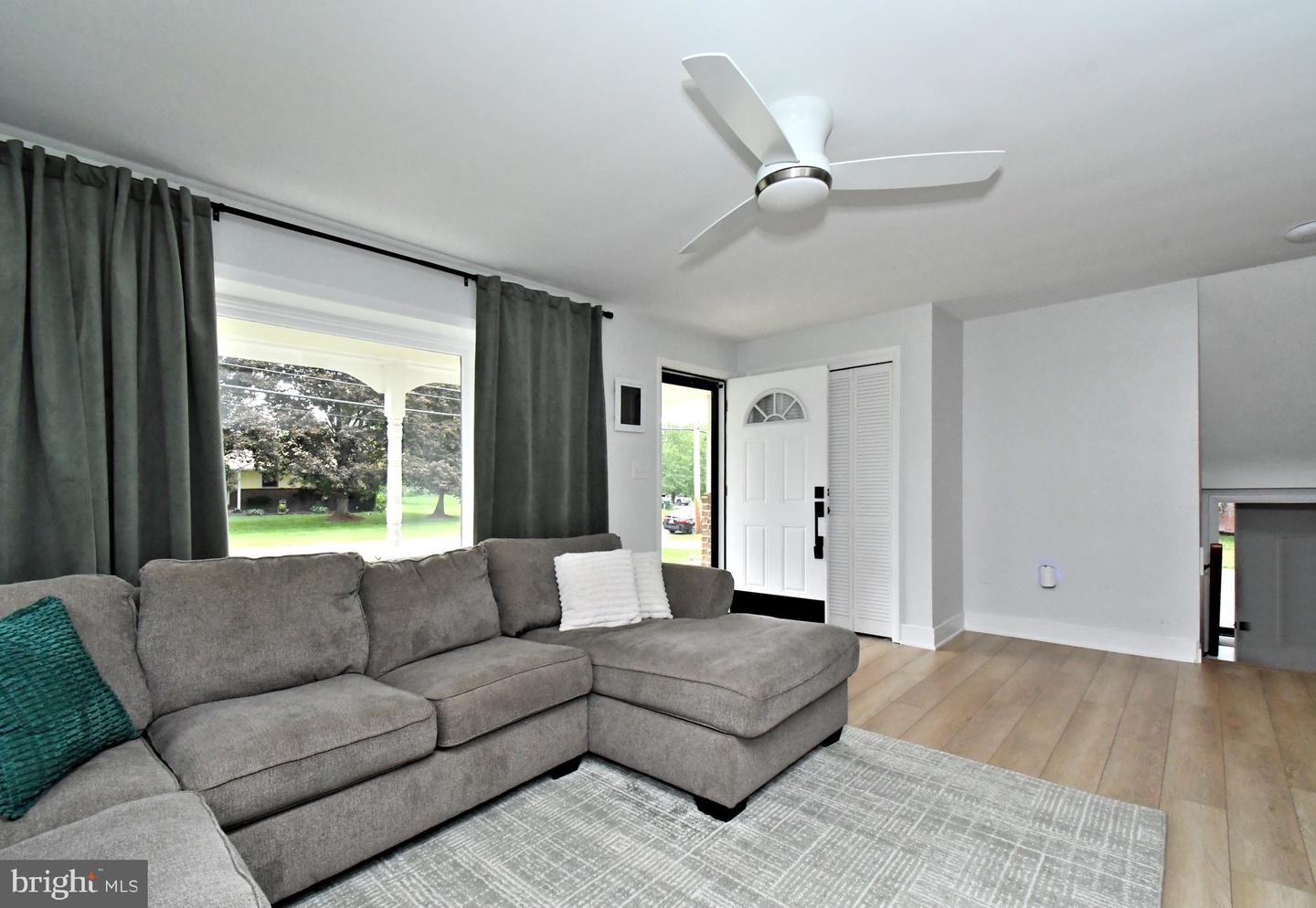 1464 Virmay Property Photo 7