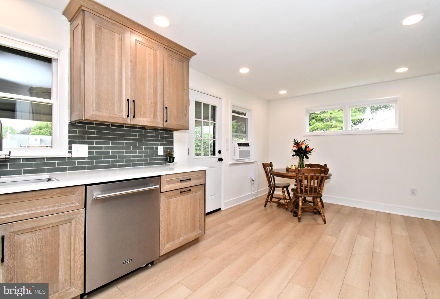 1464 Virmay Property Photo 10
