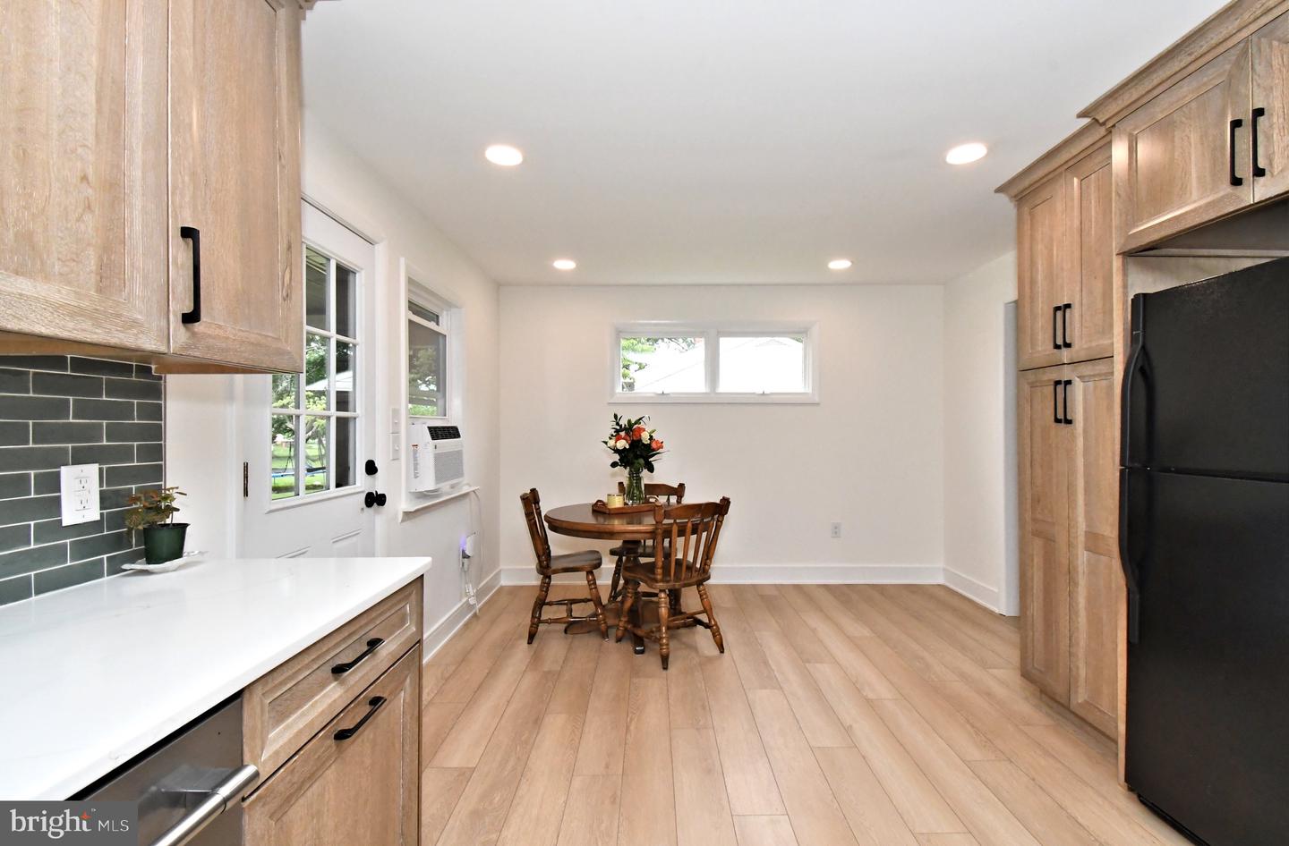 1464 Virmay Property Photo 11