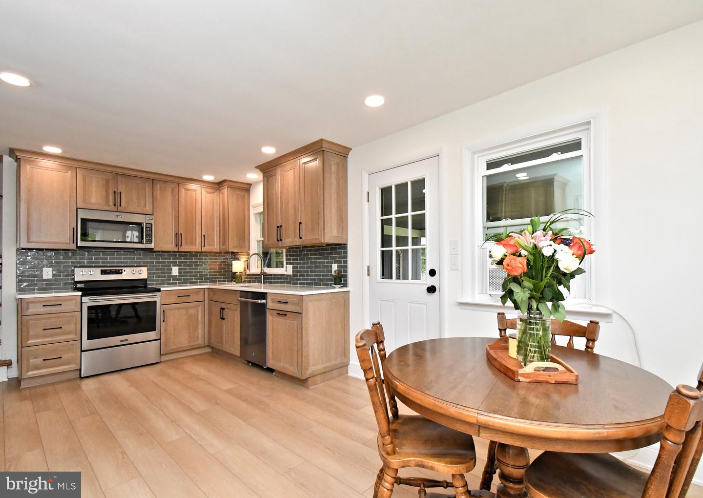 1464 Virmay Property Photo 16