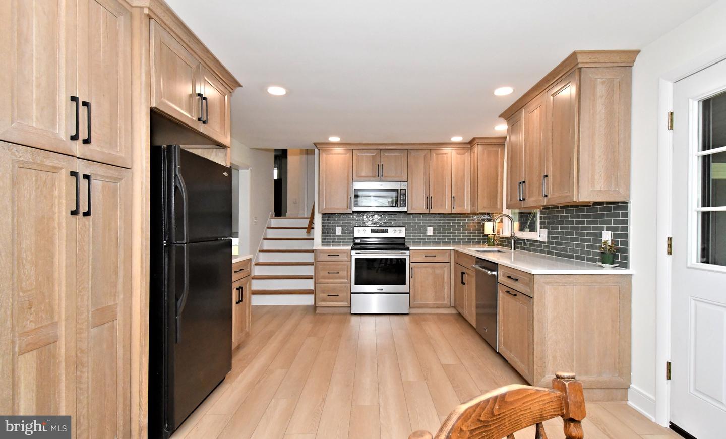 1464 Virmay Property Photo 17