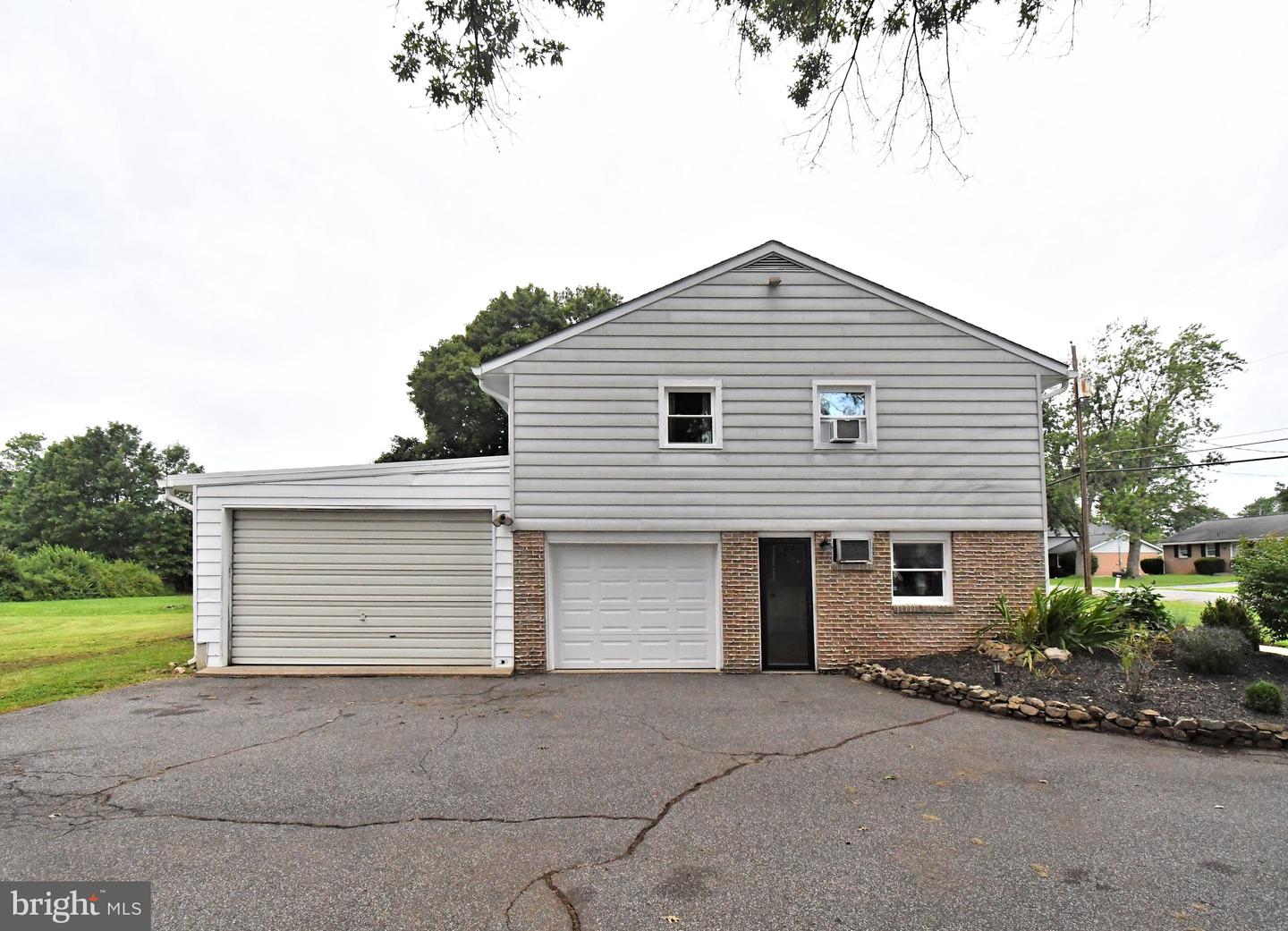 1464 Virmay Property Photo 53