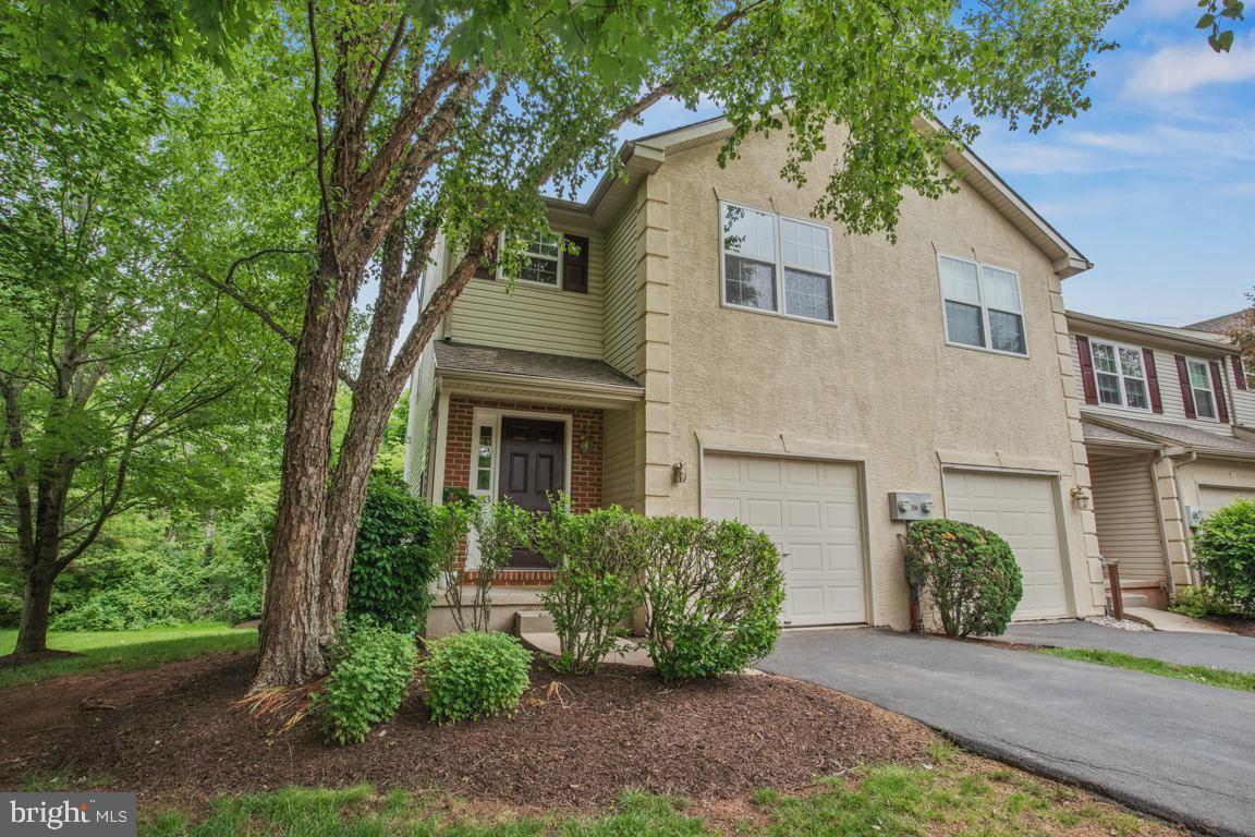 133 VERNON CT Property Photo 1