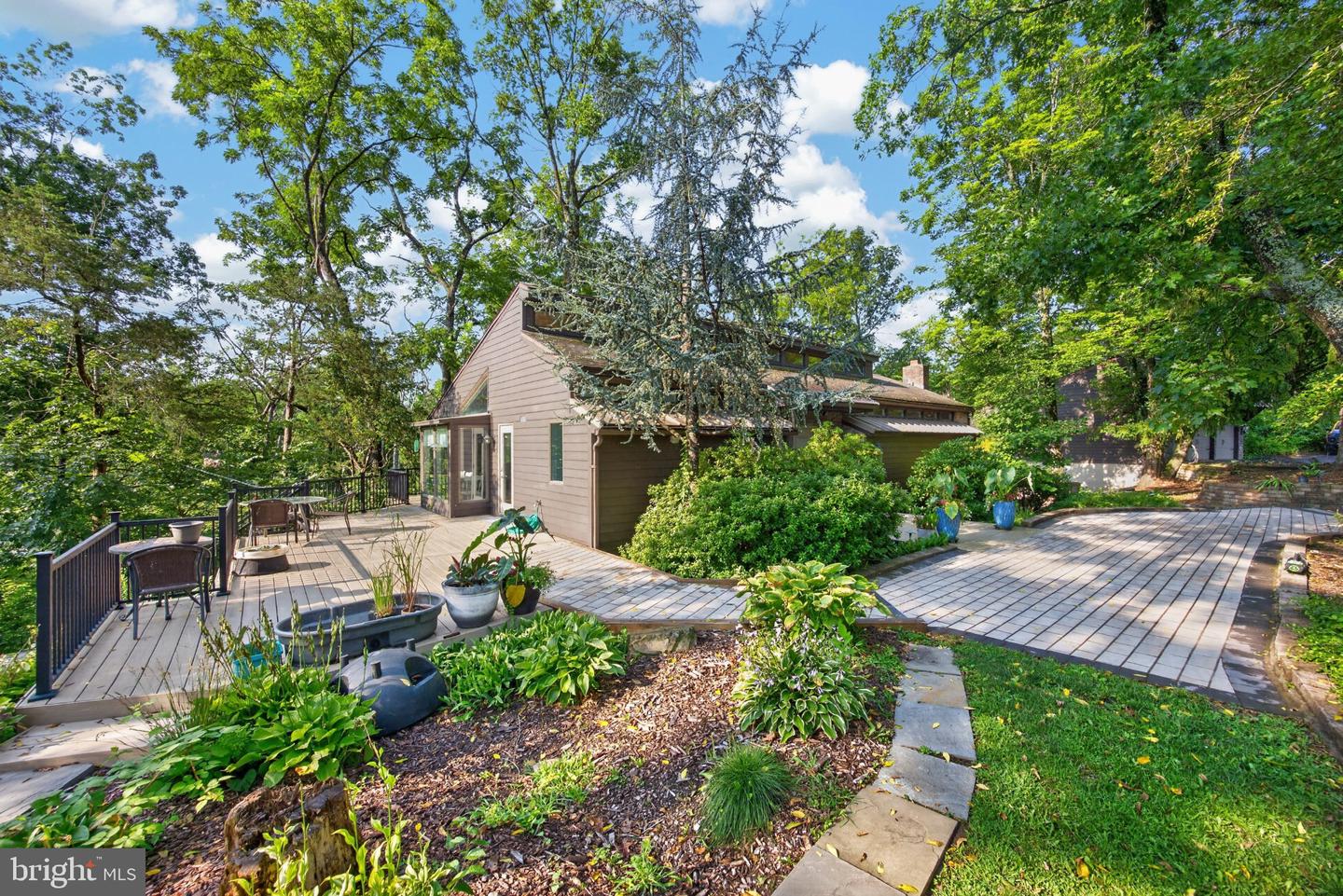 268 Steinmetz Rd Property Photo 4