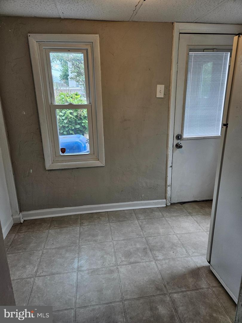551 Lincoln Ave Property Photo 13