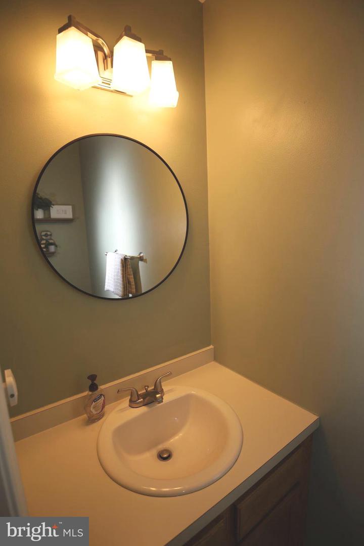 321 Wind Ripple Ct Property Photo 14