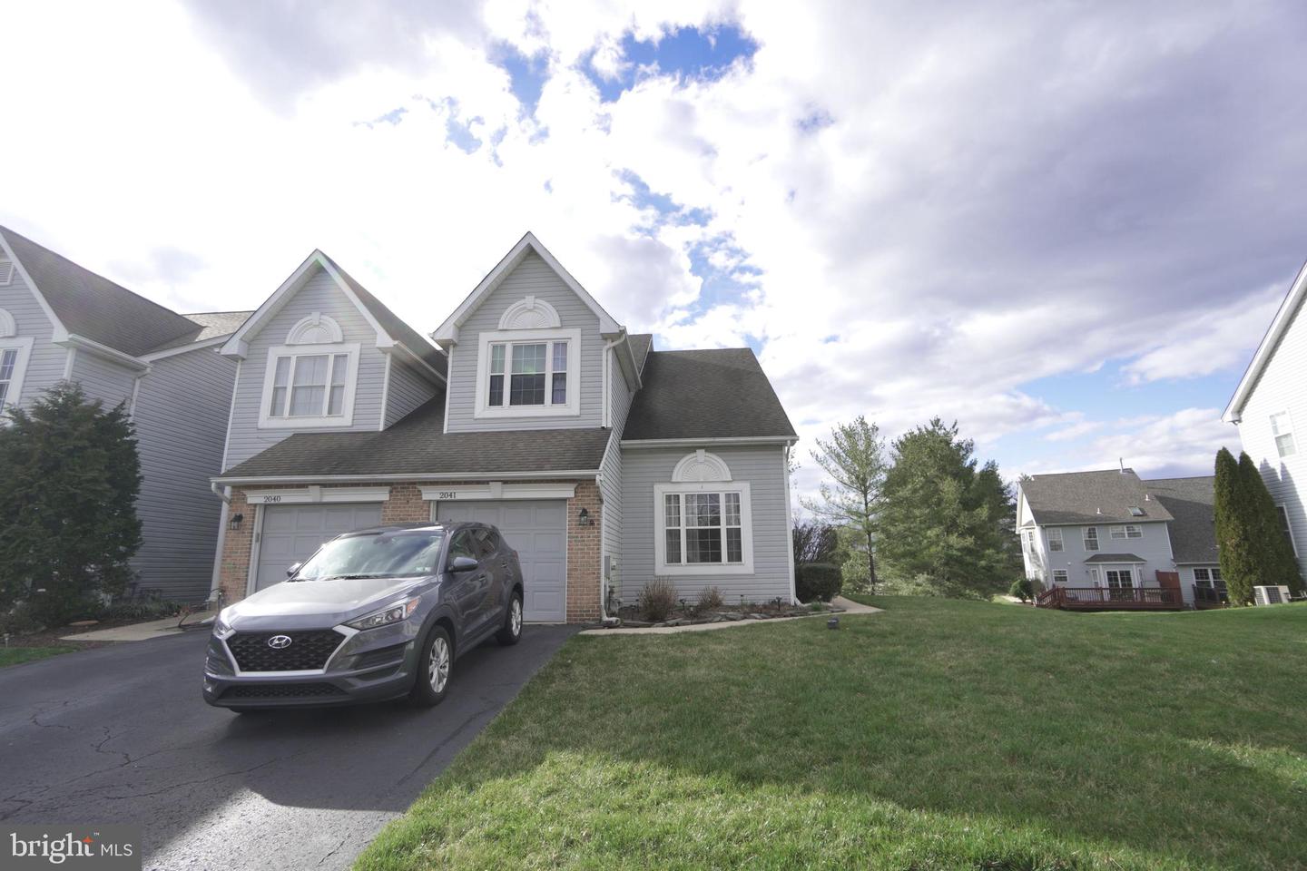 2041 Greenes Way Cir Property Photo 1