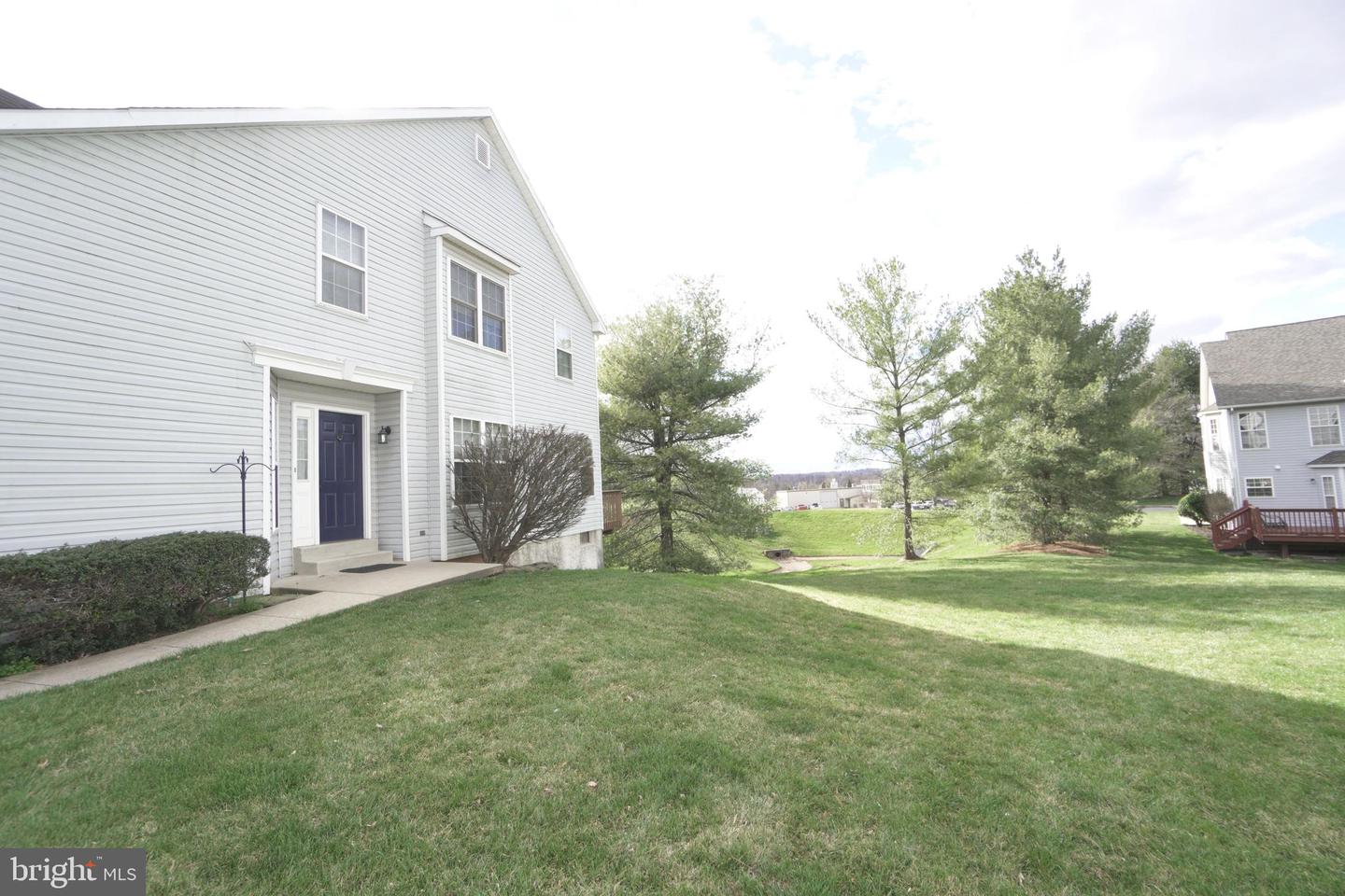 2041 Greenes Way Cir Property Photo 4