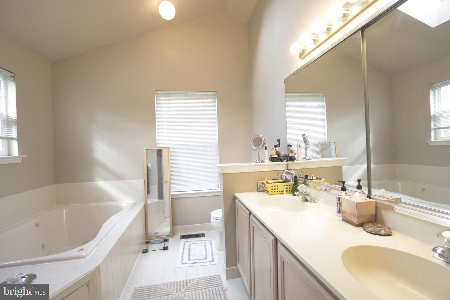 2041 Greenes Way Cir Property Photo 27