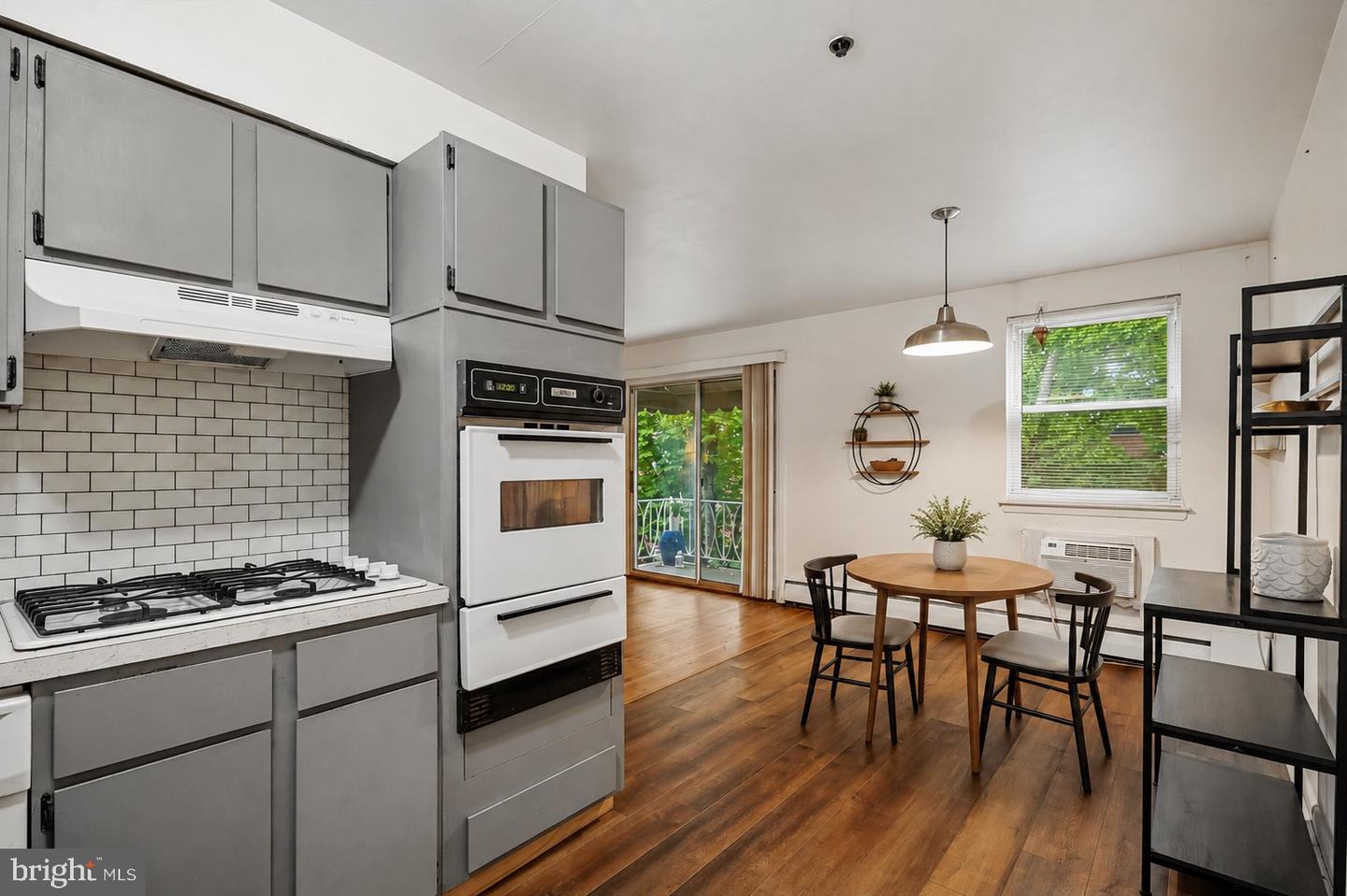 1600 Church Rd #c-300 Property Photo 11