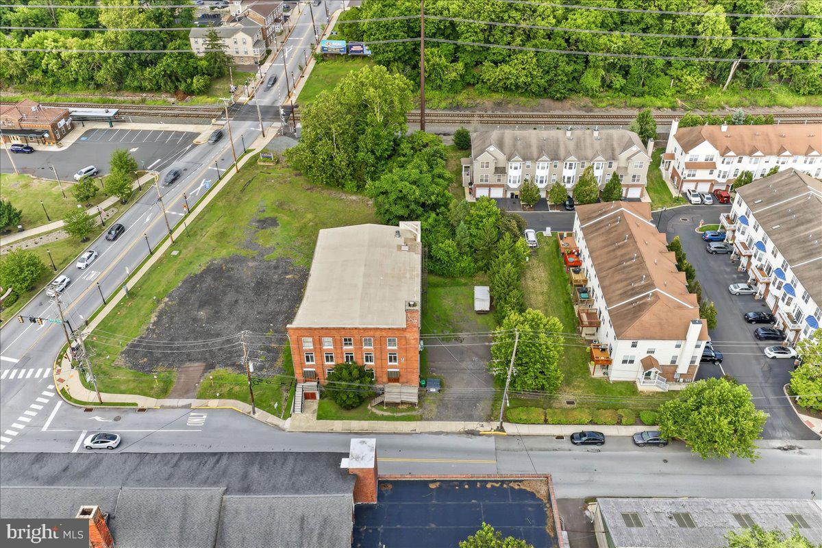 50 1st Ave Property Photo 9