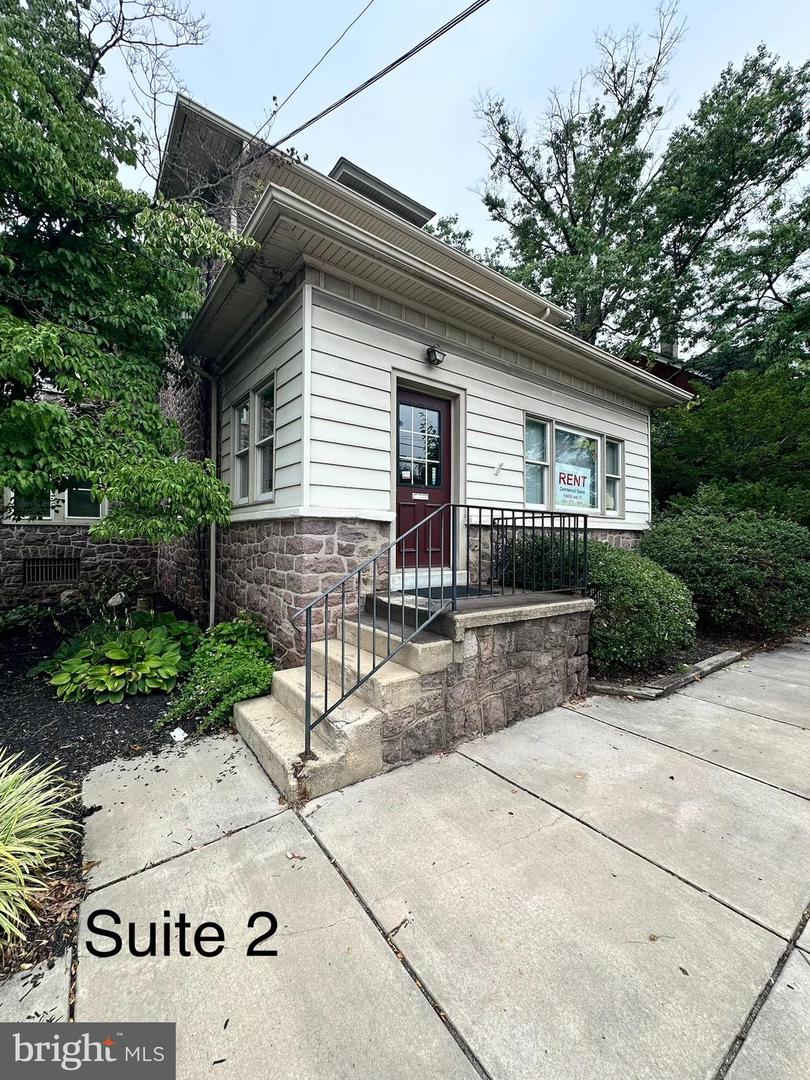 801 N CHARLOTTE ST #SUITE 2 Property Photo 1