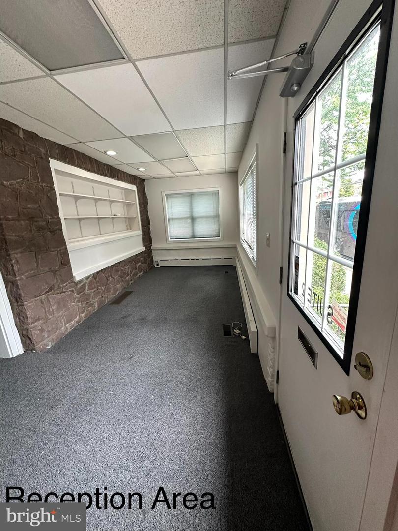 801 N Charlotte St #suite 2 Property Photo 2