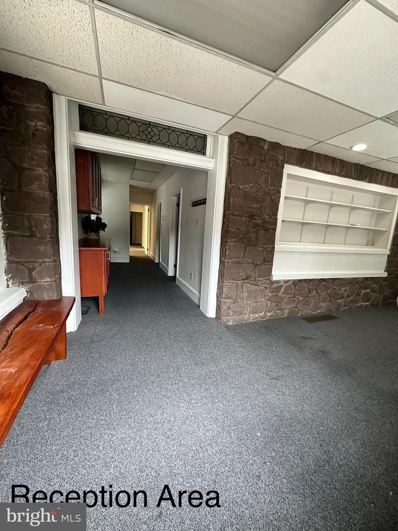 801 N Charlotte St #suite 2 Property Photo 3