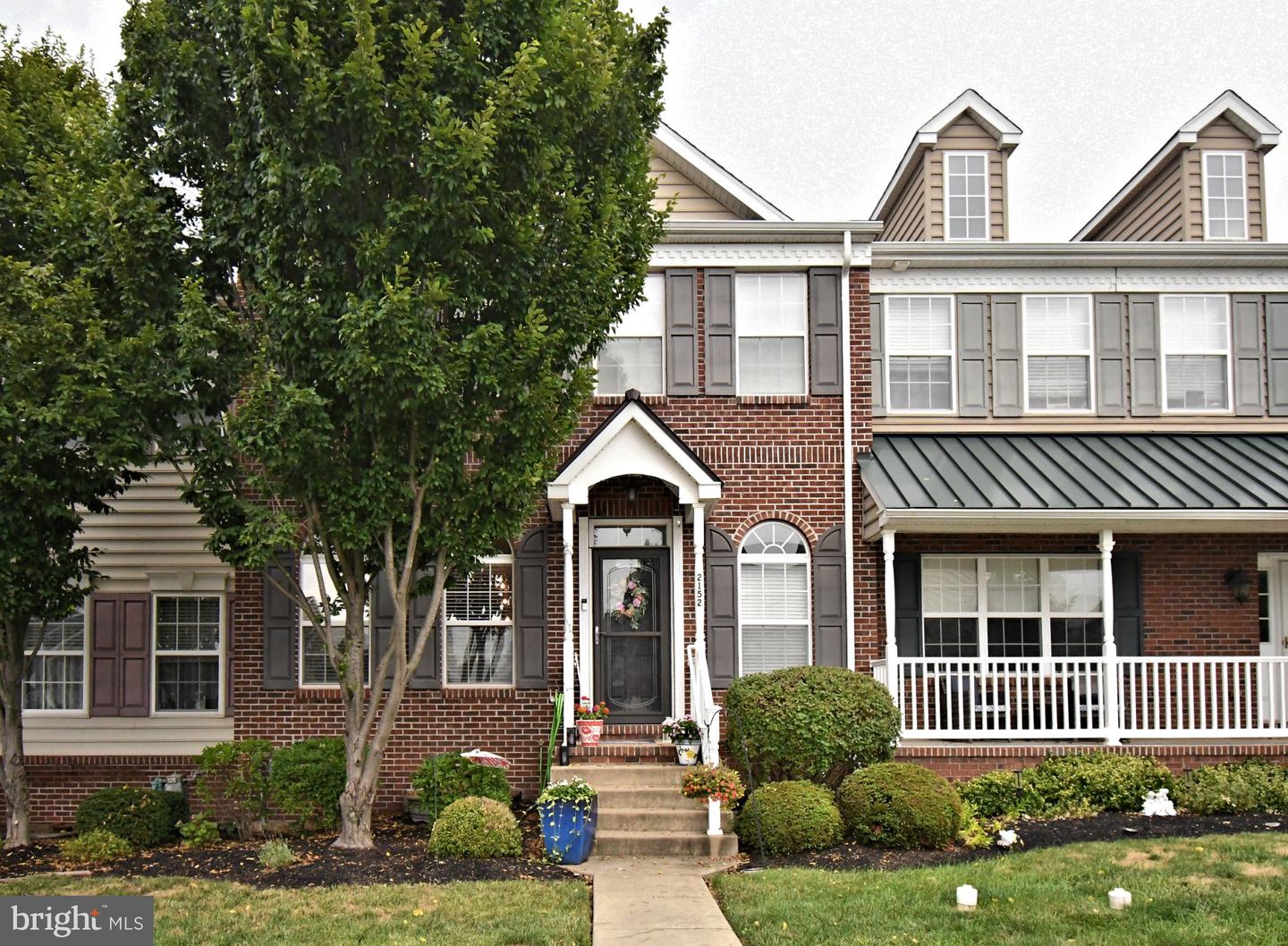 2152 Danville Dr Property Photo 1
