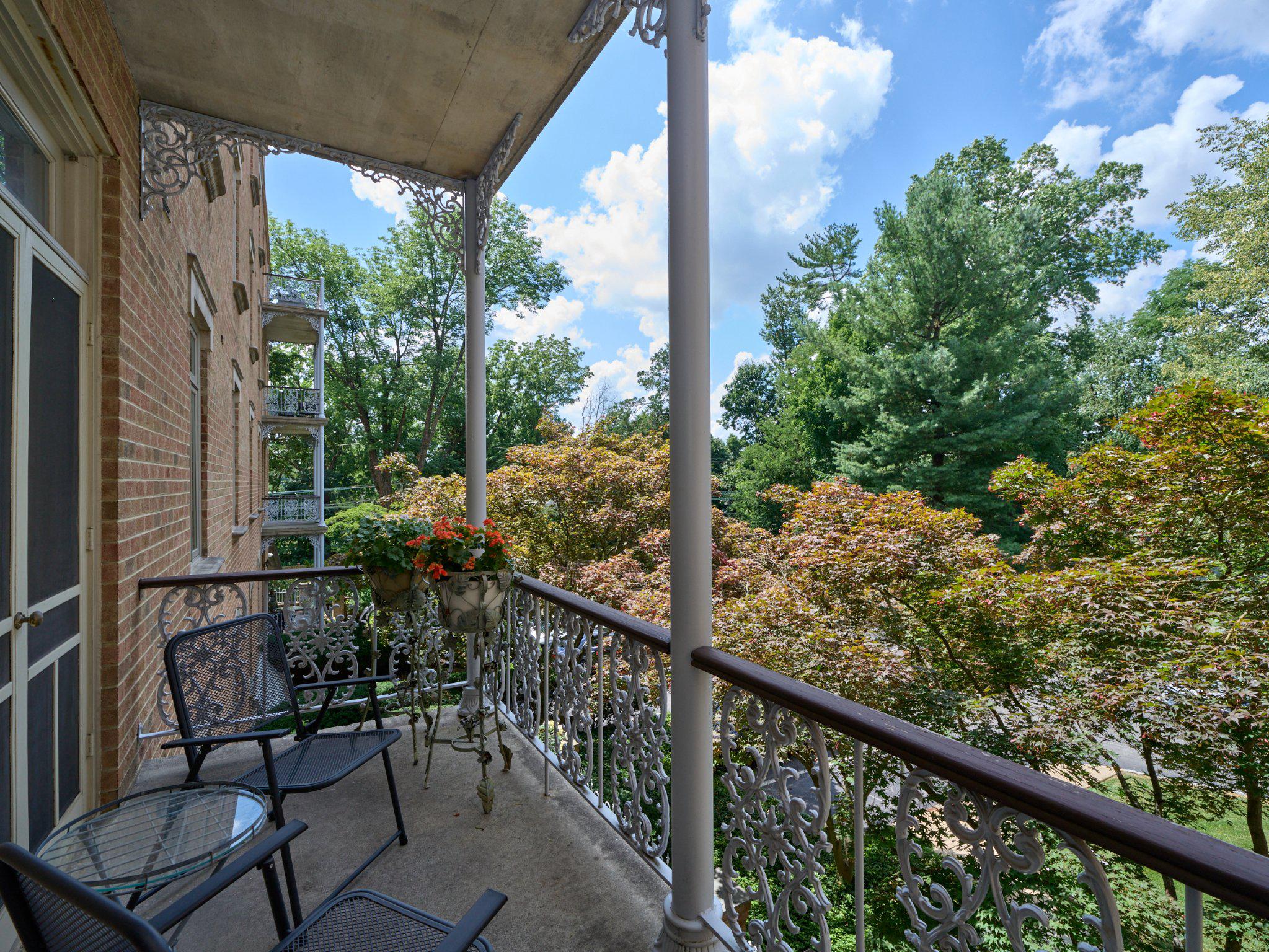 414 Old Lancaster Rd #203 Property Photo 6