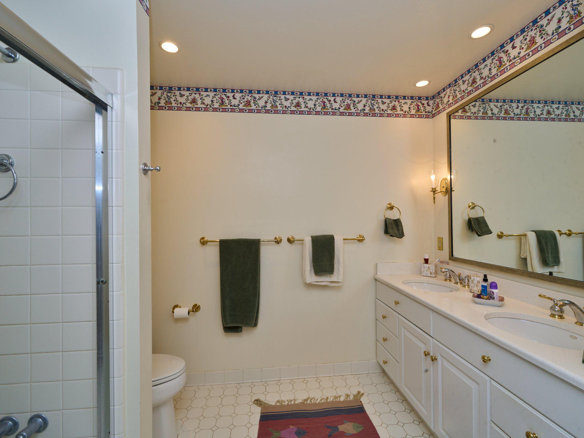 414 Old Lancaster Rd #203 Property Photo 13