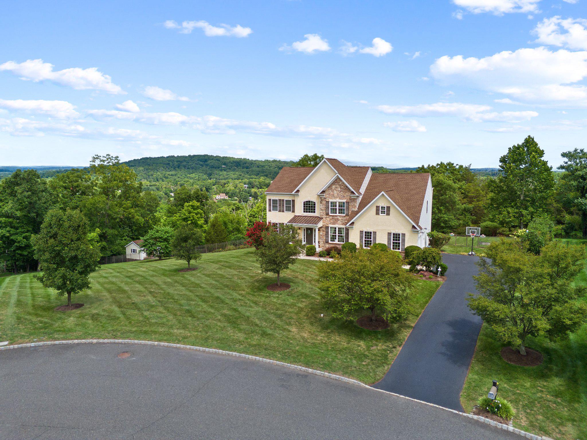 2124 Arbordale Cir Property Photo 4