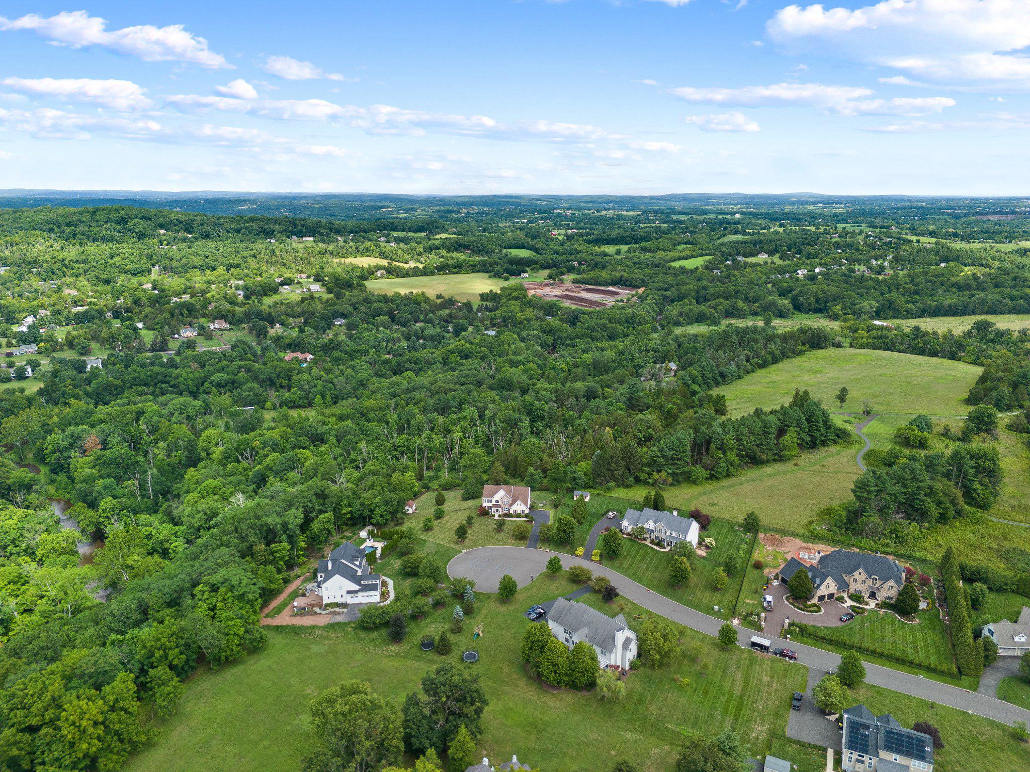 2124 Arbordale Cir Property Photo 7