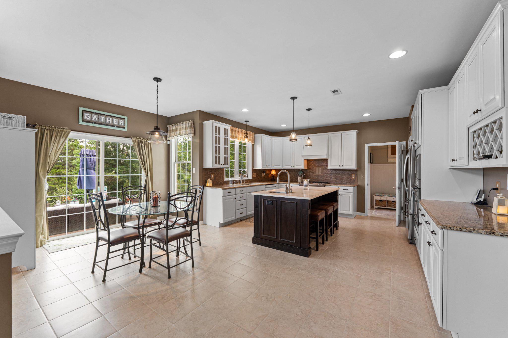 2124 Arbordale Cir Property Photo 16