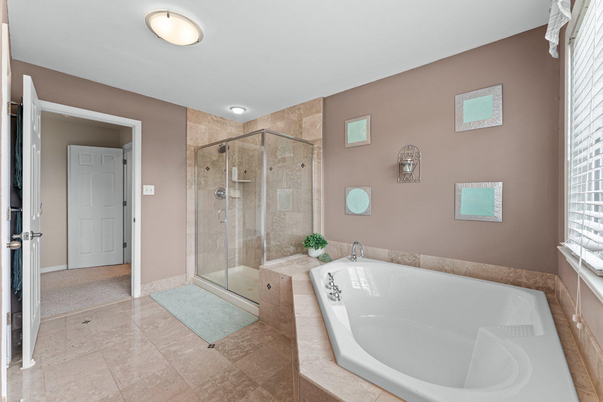 2124 Arbordale Cir Property Photo 29