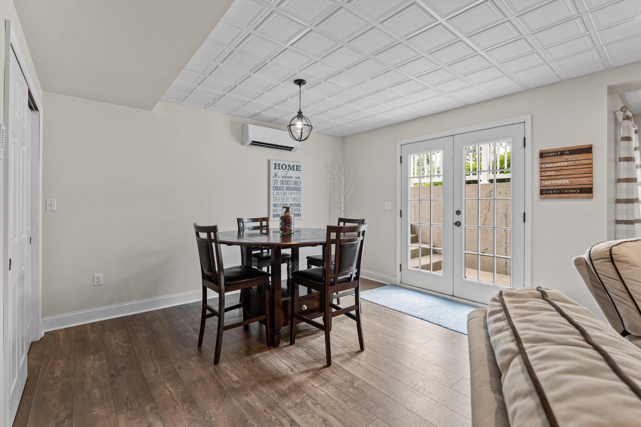 2124 Arbordale Cir Property Photo 36