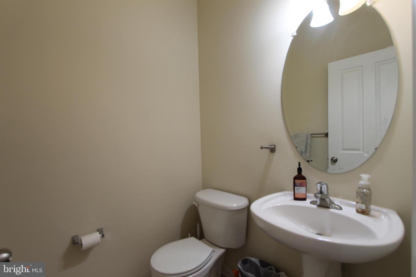 316 Ross Ct Property Photo 5