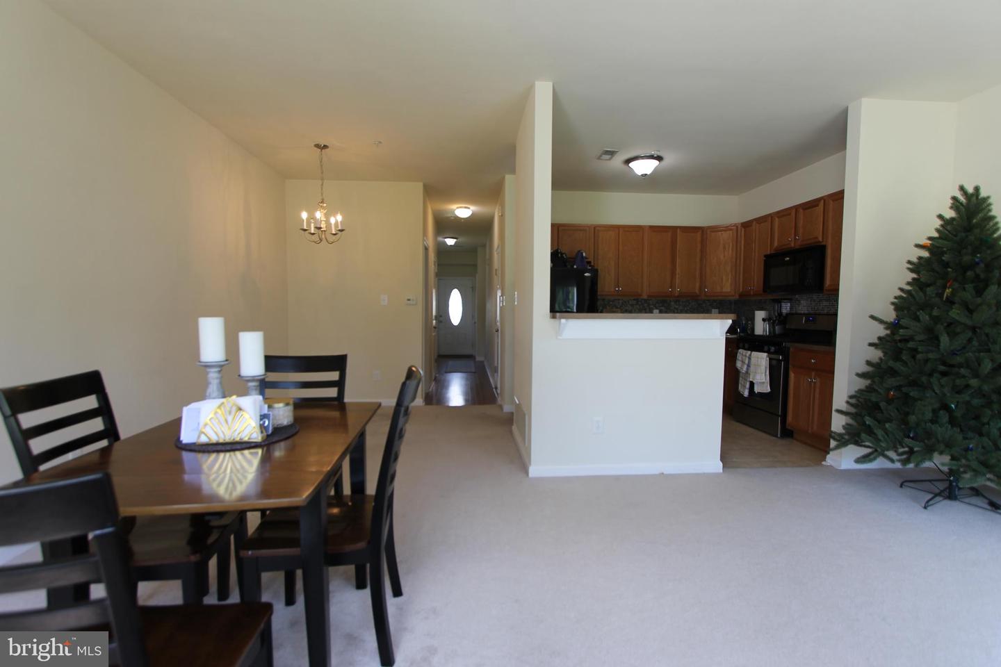 316 Ross Ct Property Photo 9