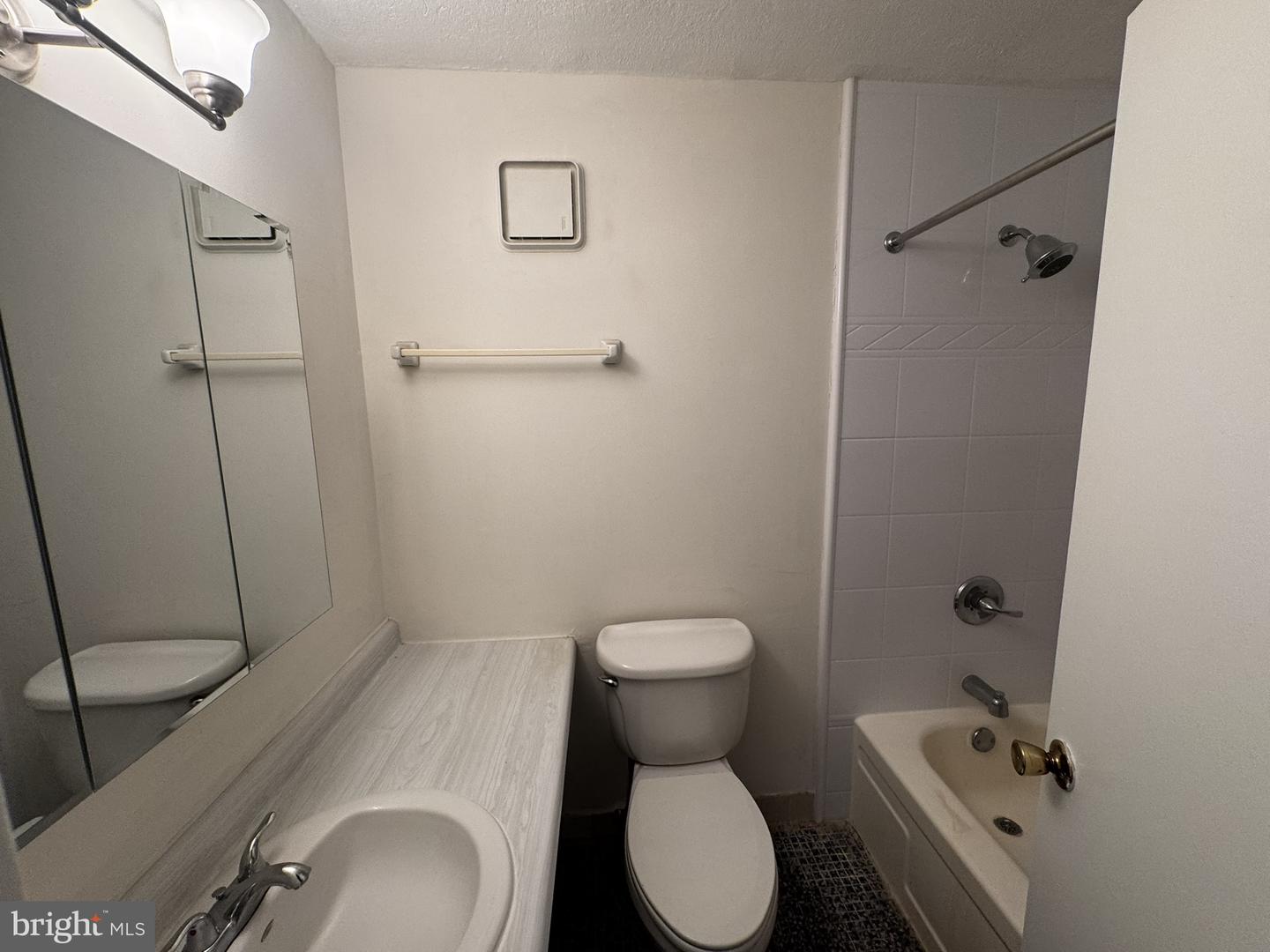 120 N Bethlehem Pike #305-a Property Photo 10