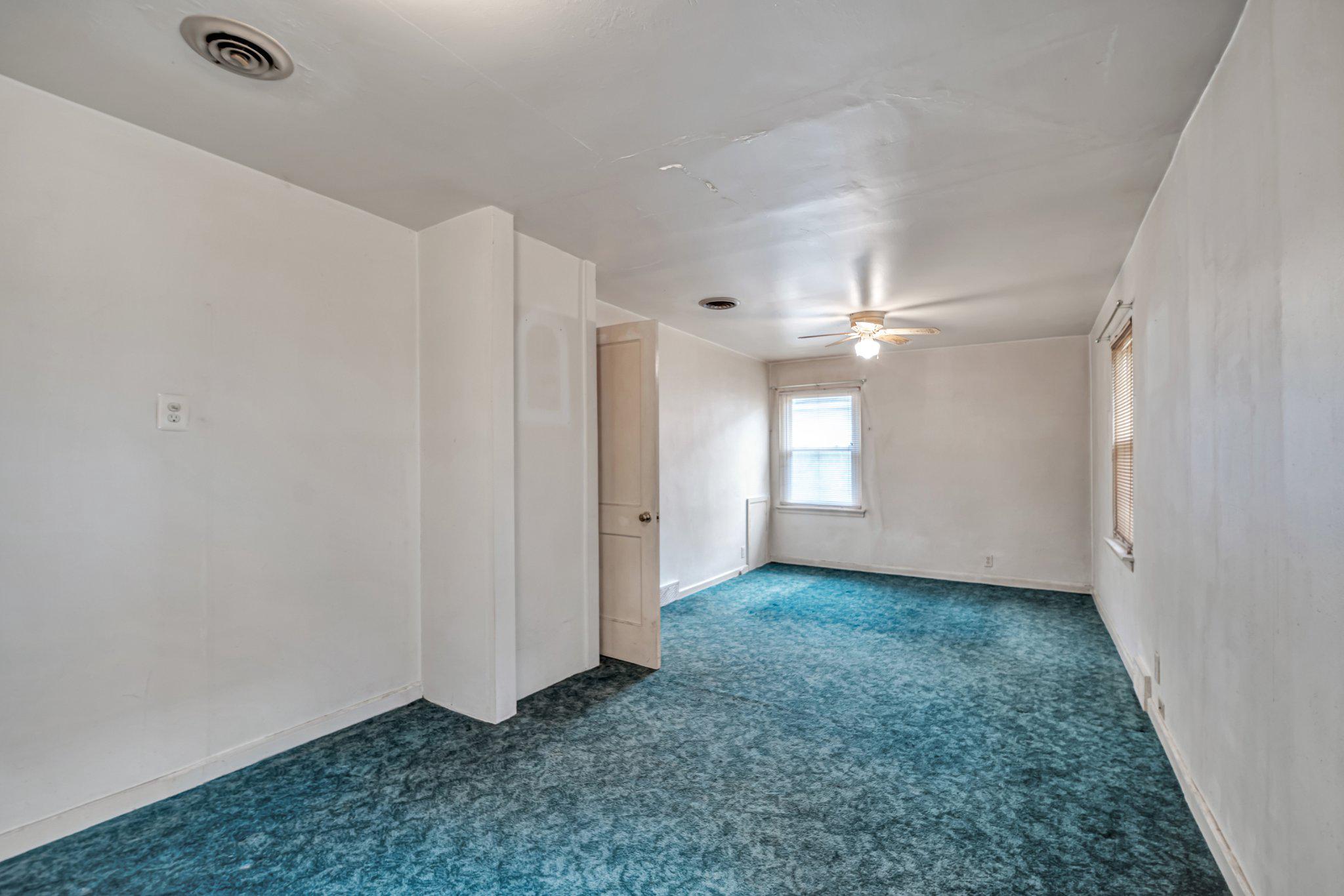 312 Evans Ave Property Photo 15