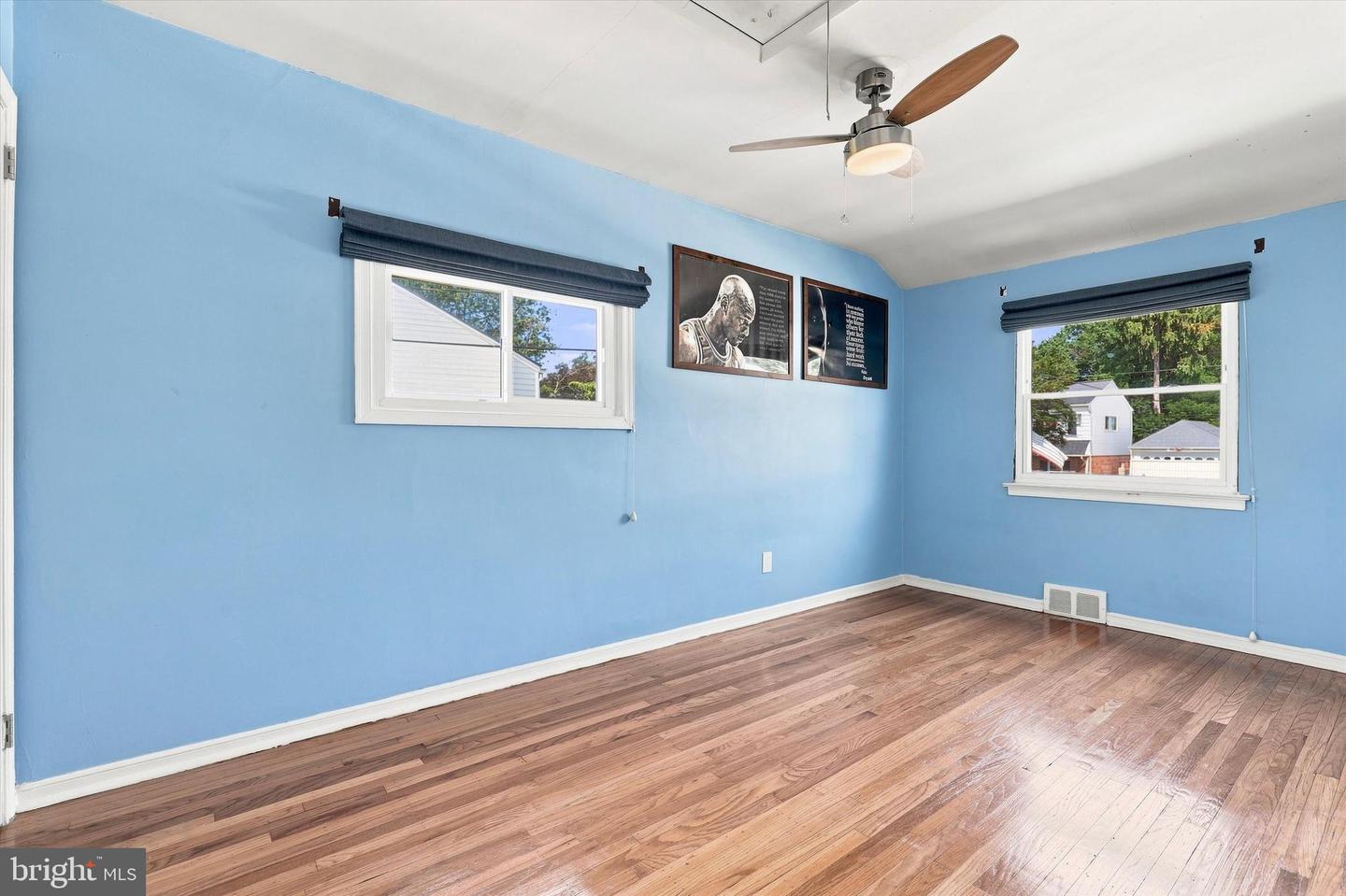 613 Edgley Ave Property Photo 42